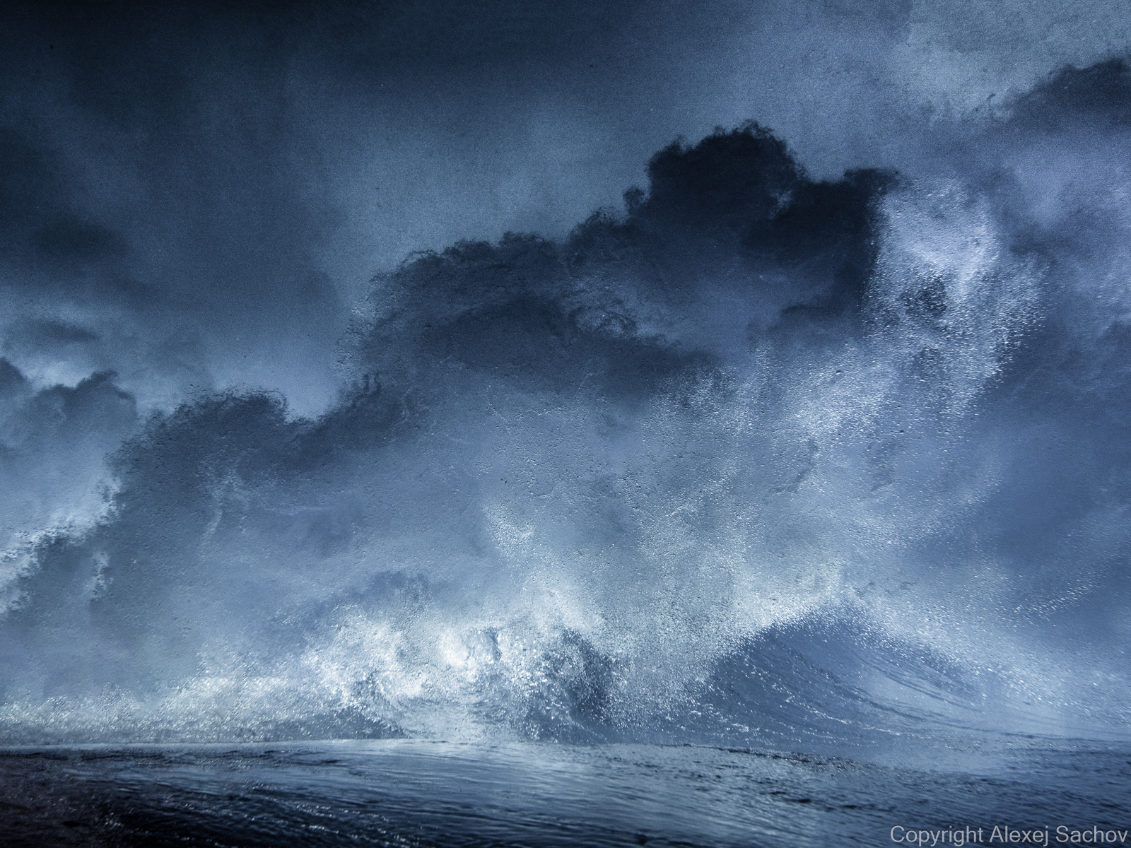 Edge of the Wave - Underwater Art Photography by Alexej Sachov